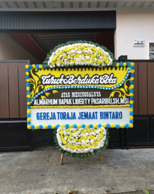 Papan Bunga Duka di Alapan